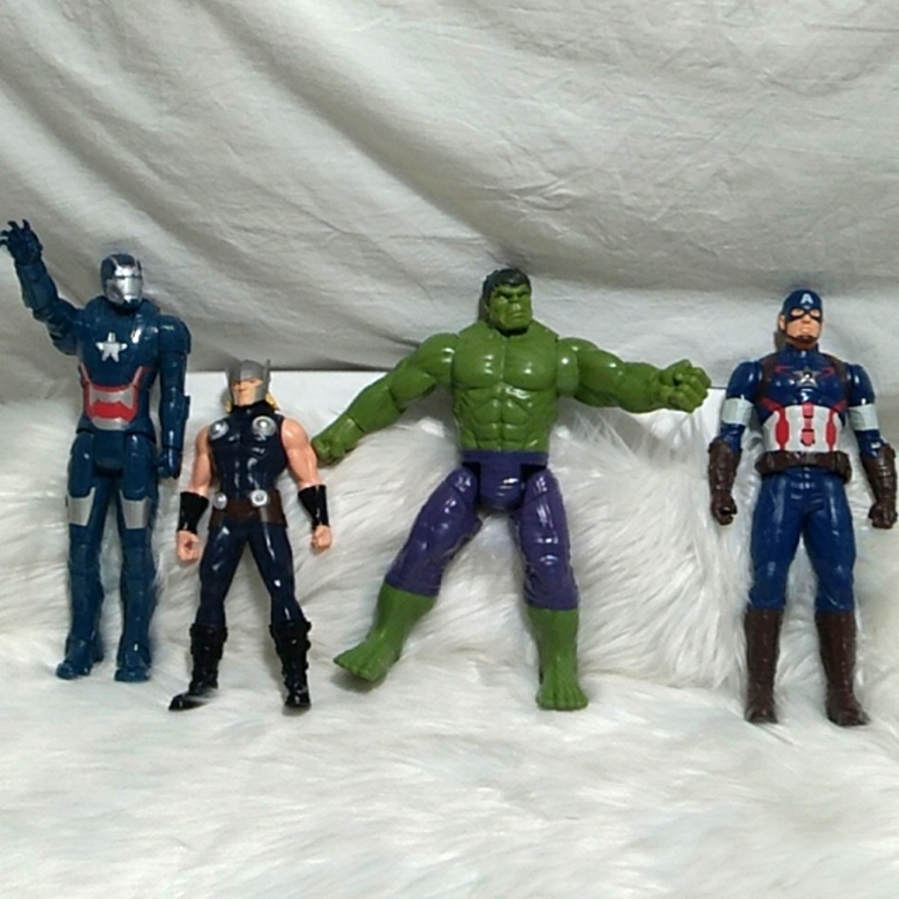 (A-1) SALE! Marvel Collectors Bundle Of Action Figures Works
